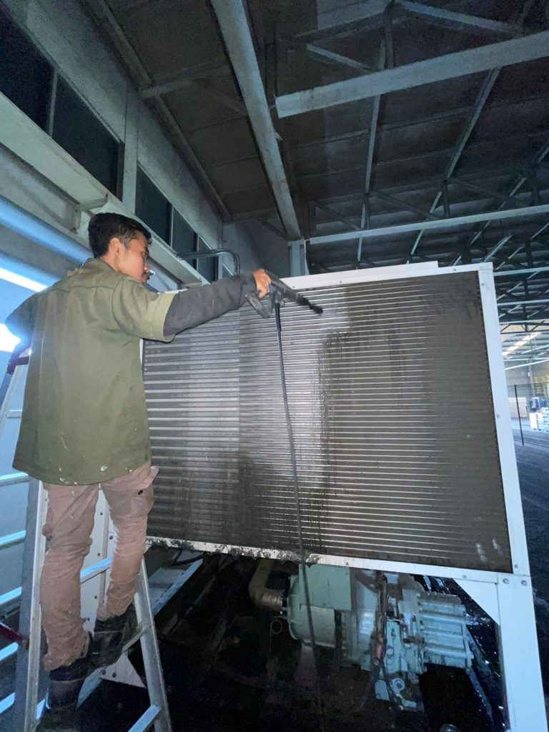 Cleaning AHU,Chiller