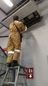 Cleaning Indoor AC Split